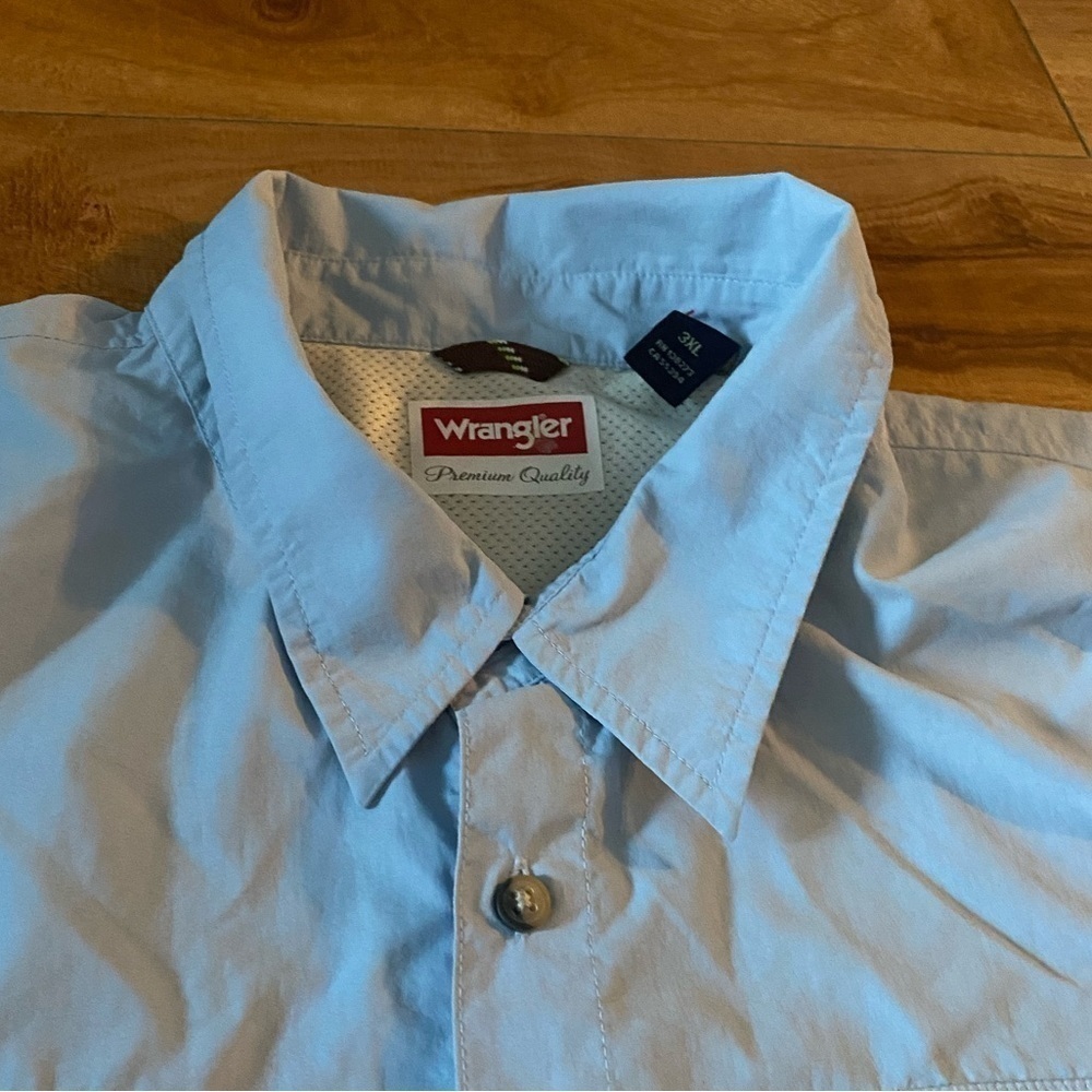 Wrangler Plus Size Mens Light Blue Button Down Shirt Size 3XL - Picture 2 of 11